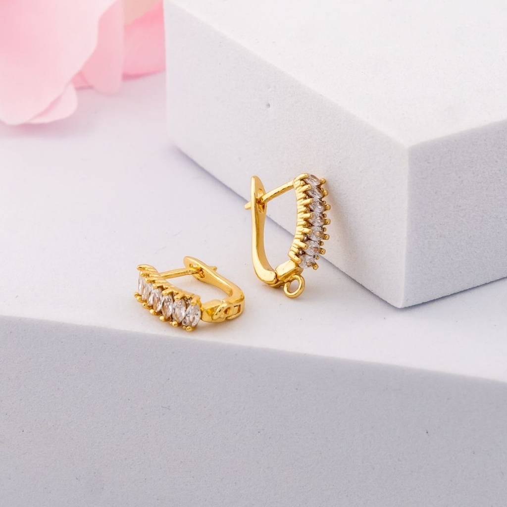 Patente de argollas con zirconias y baño 18k