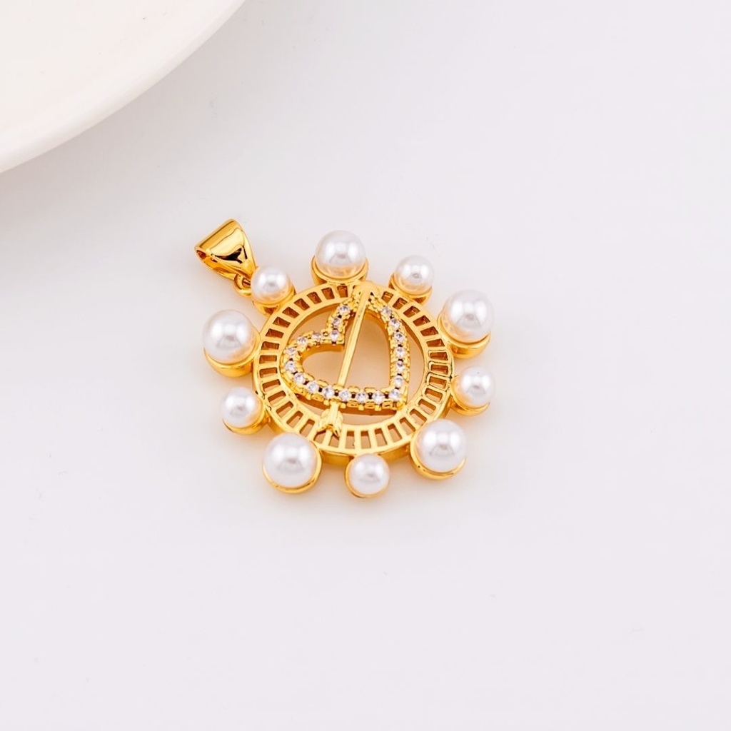 DIje corazon  con perlas  micropave baño de 18k