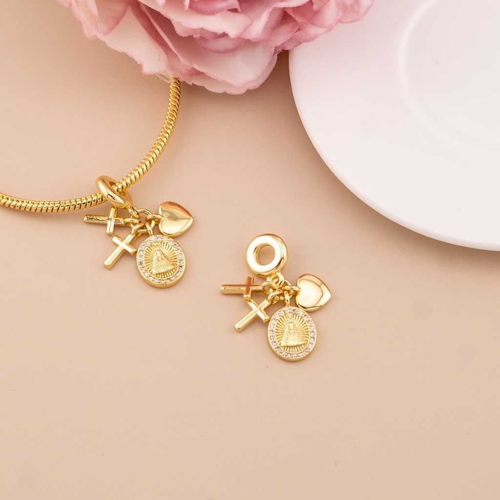 Charm de religioso baño 18k