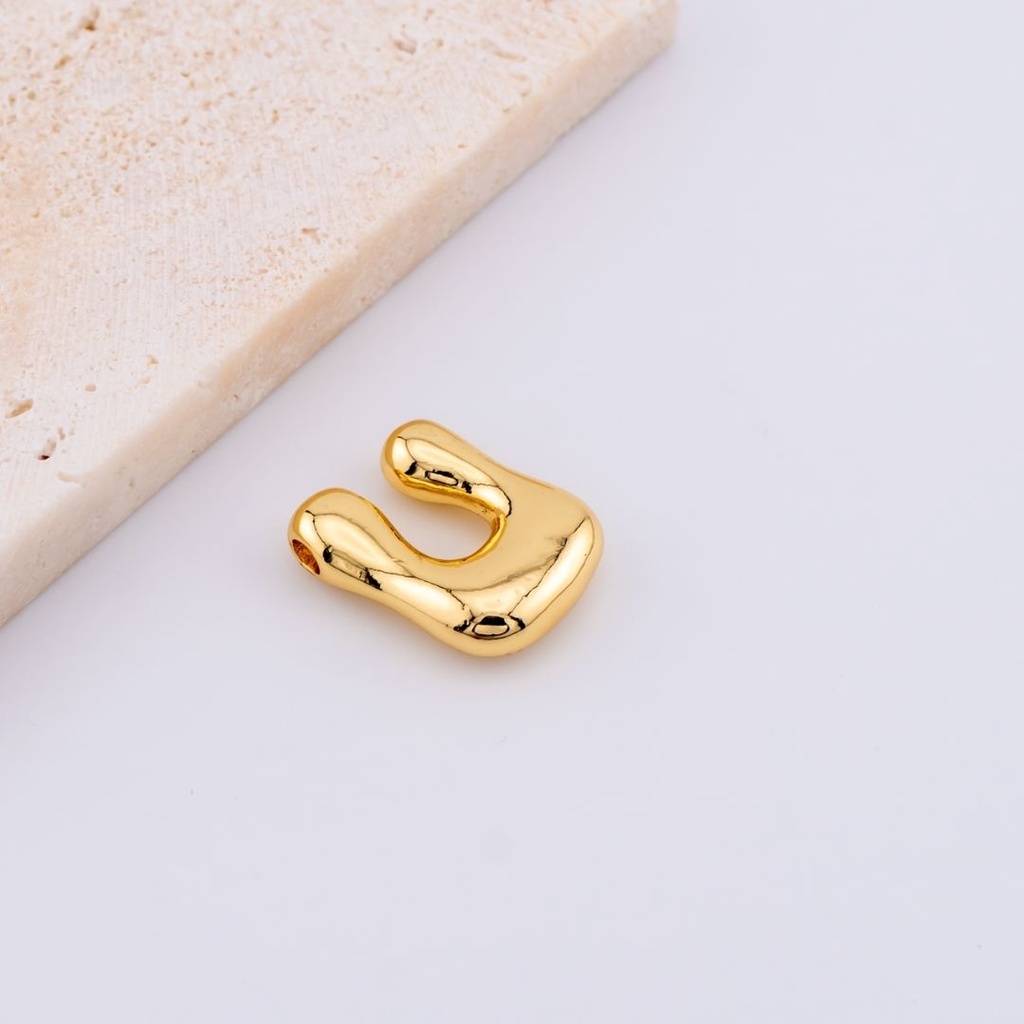 Dije letras del abecedario baño 18k letra U