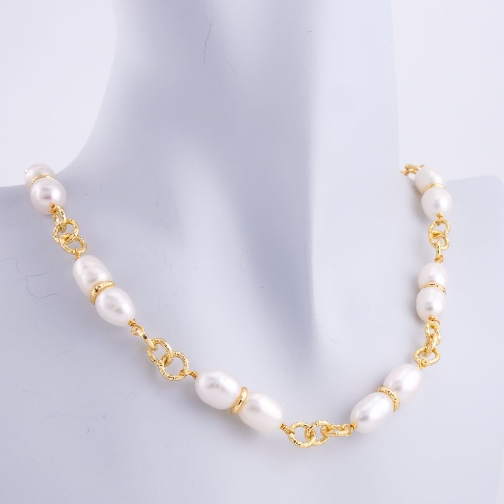 Collar de perlas naturales de rio de alta calidad con cadena en goldfilled