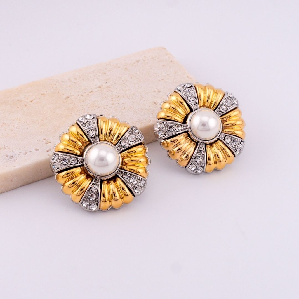 Aretes stud flor con zirconias y perla baño 18k pin de plata