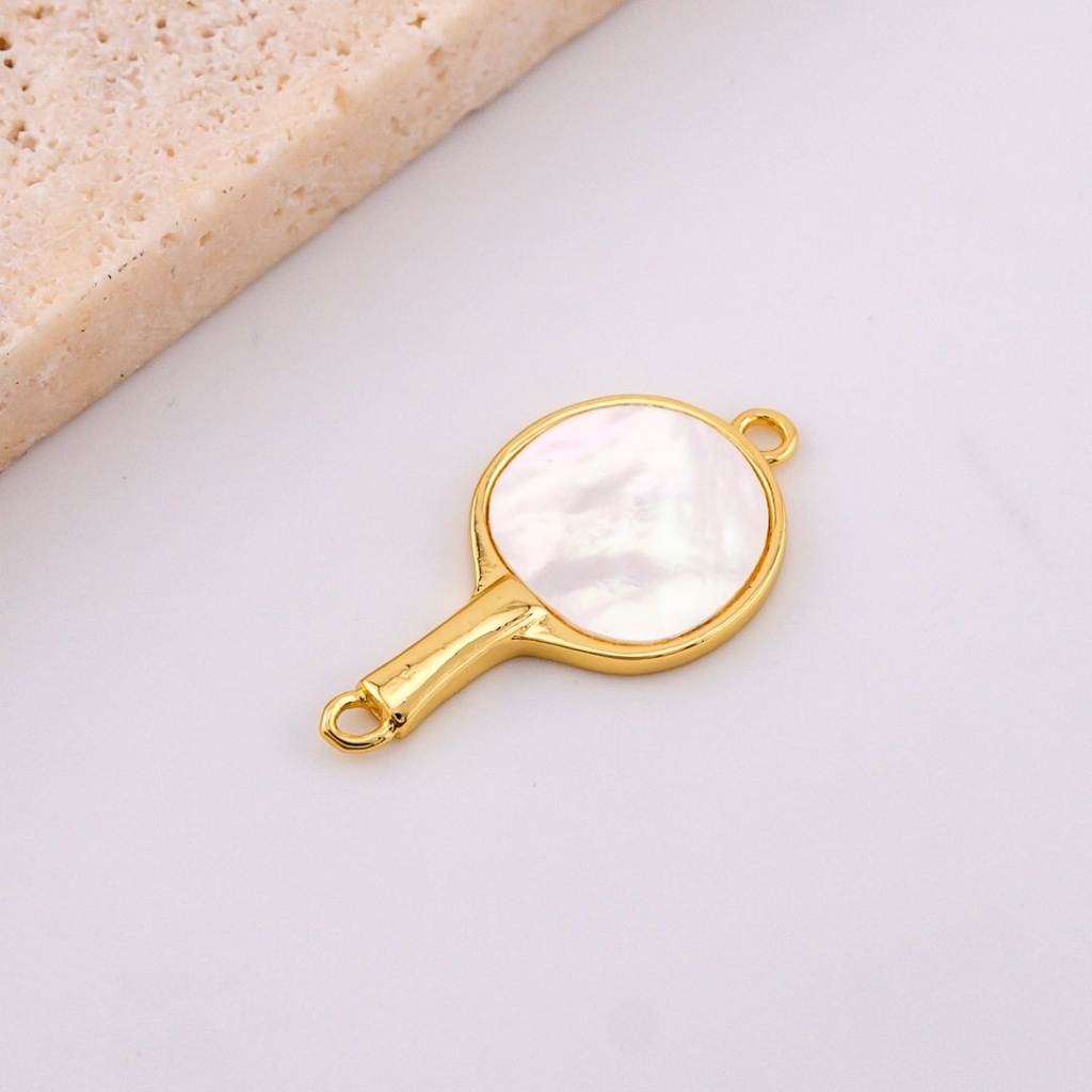 Enlace con madre perla en forma de raqueta de padel baño 18k