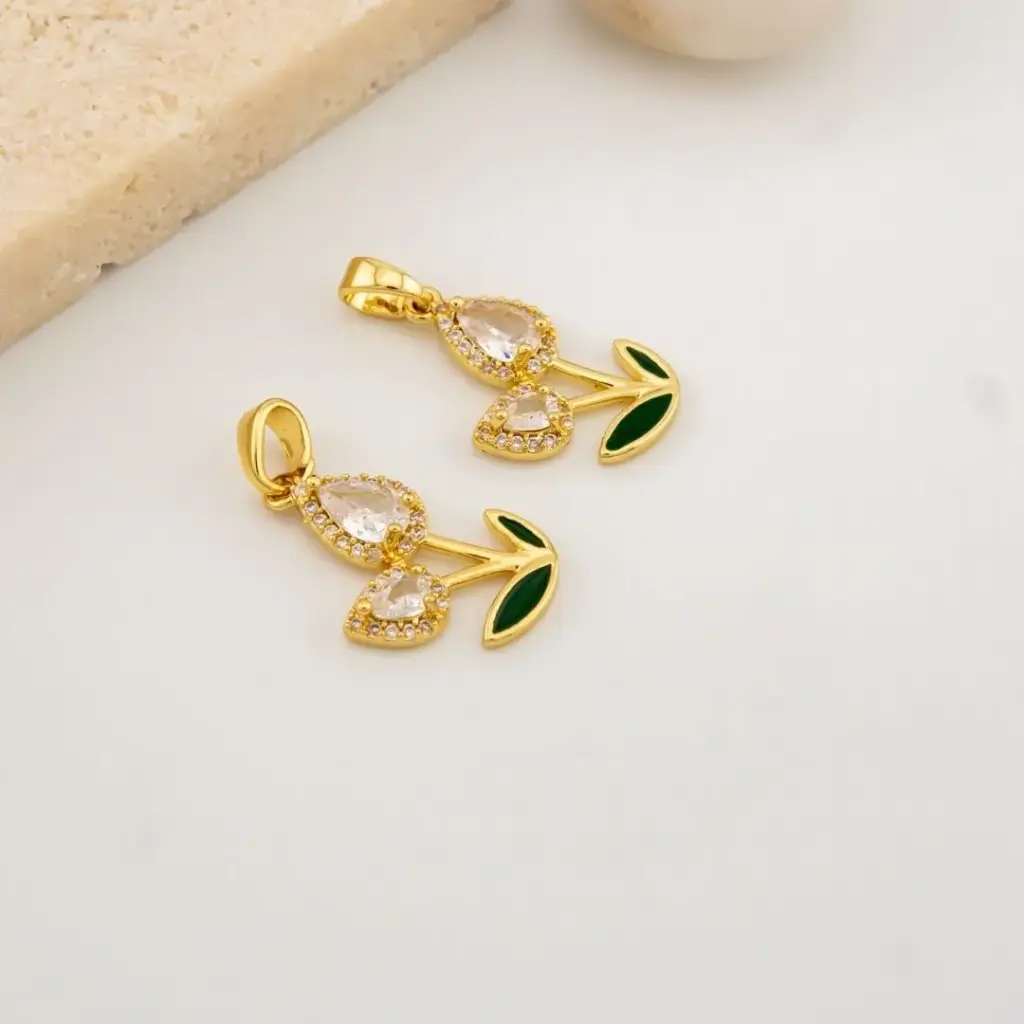 Dije tulipanes con micropave y baño 18k
