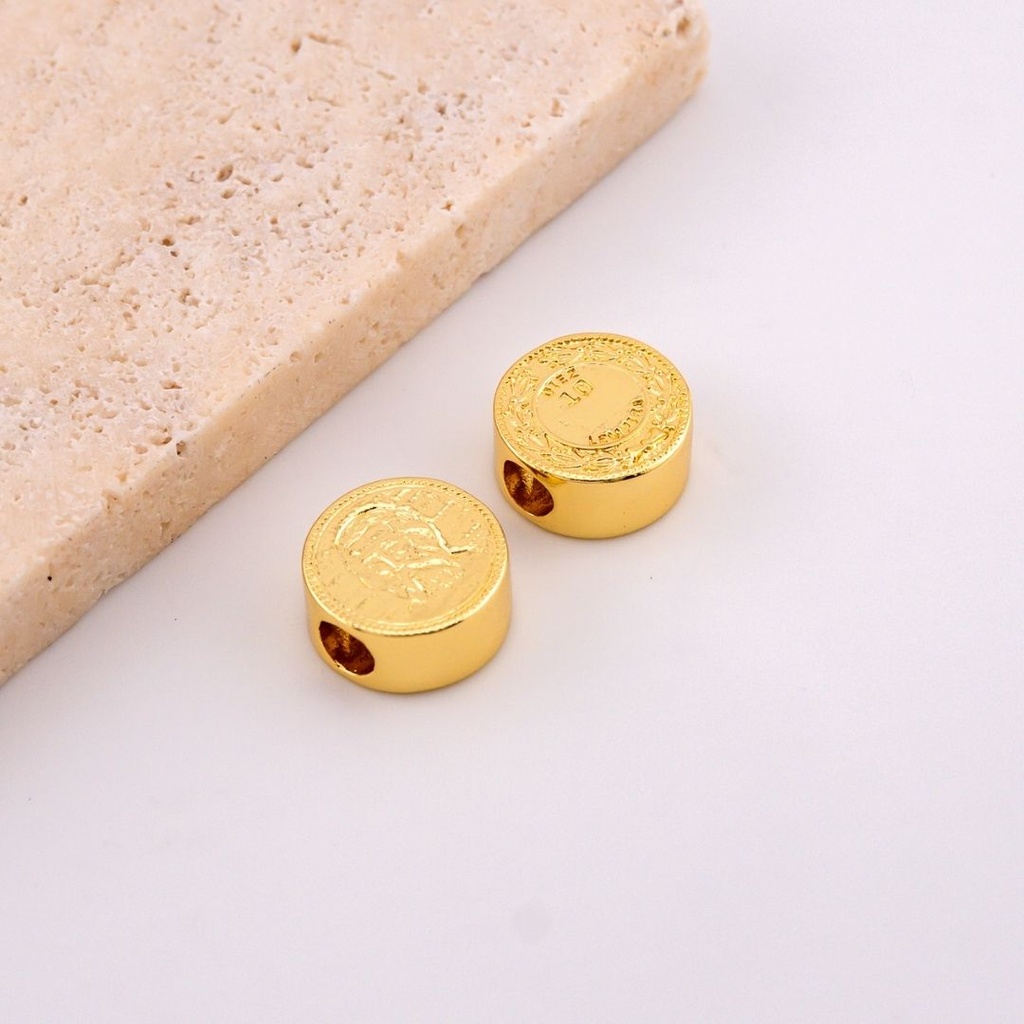 Separador estilo charm de Moneda HONDURAS baño 18k