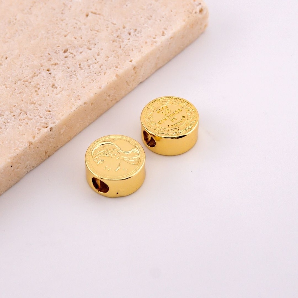 Separador estilo charm de Moneda HONDURAS baño 18k