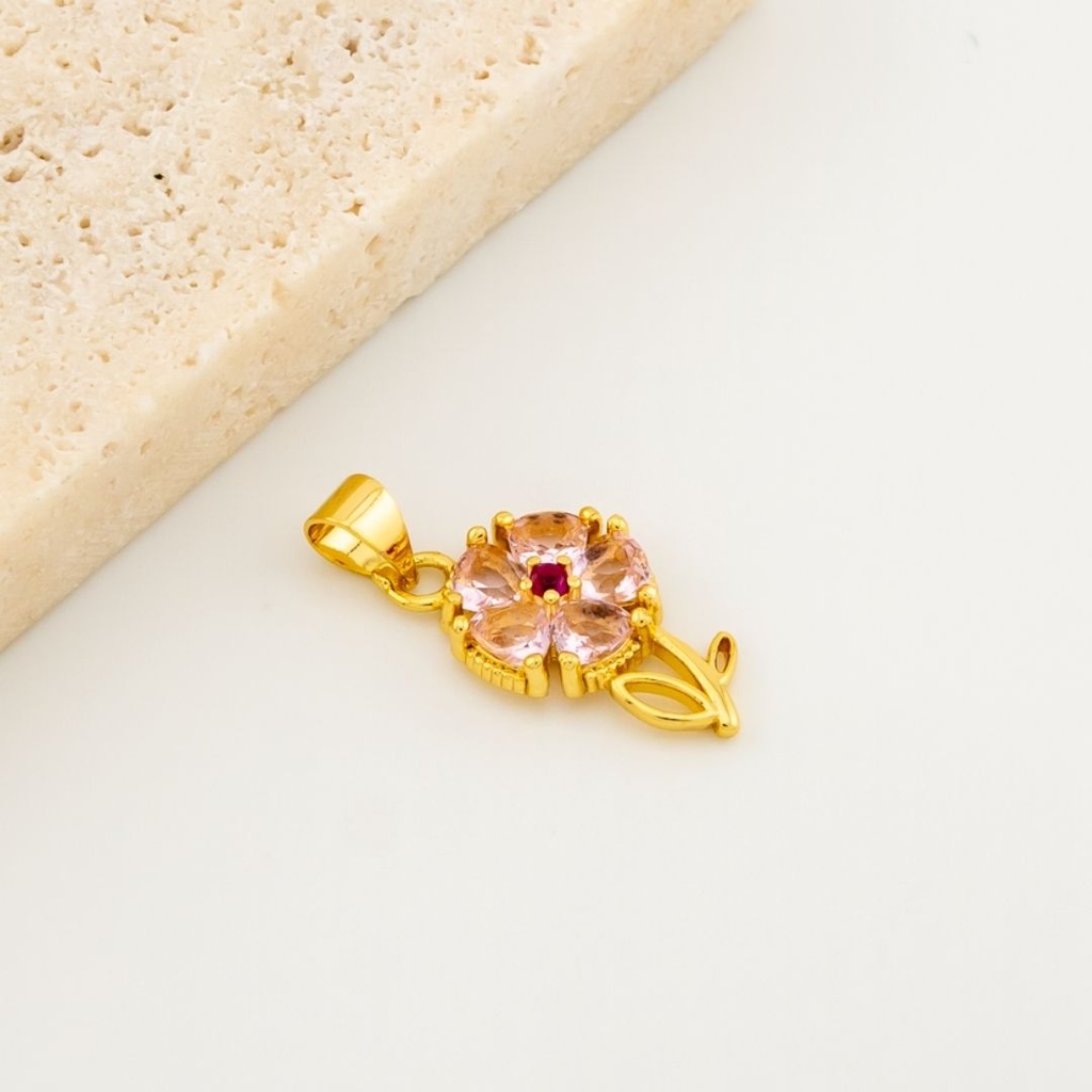 Dije flor micropave con baño 18k