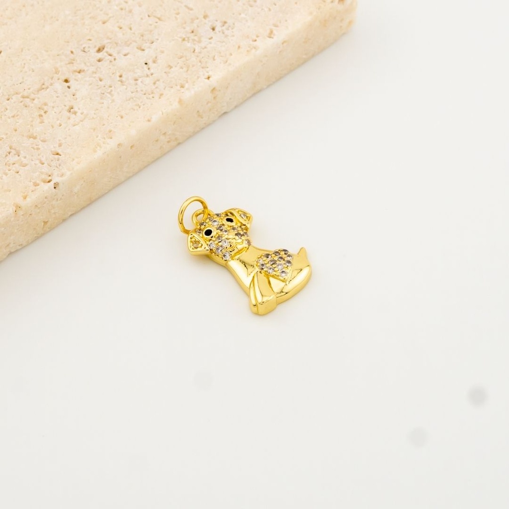 Dije en forma de perro micropave y baño 18k 