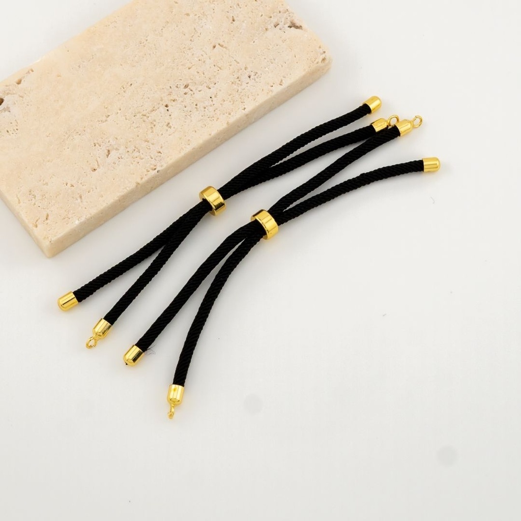 pulsera ajustable de hilo y baño 18k