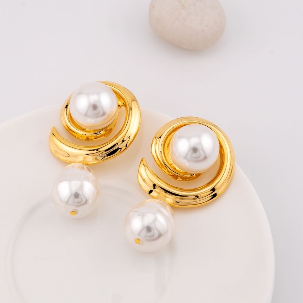 Aretes con perla colgante baño 18k pin de plata