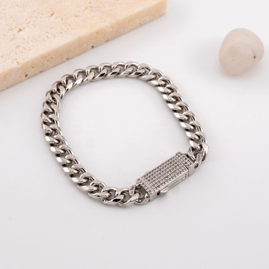 Pulsera con zirconia perlas baño 18k