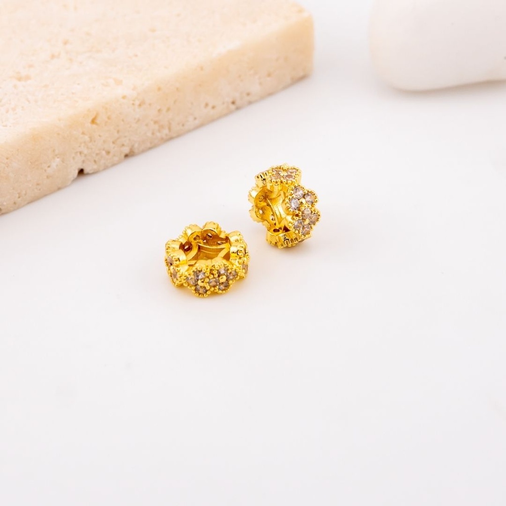 Separador con micropave y baño 18k