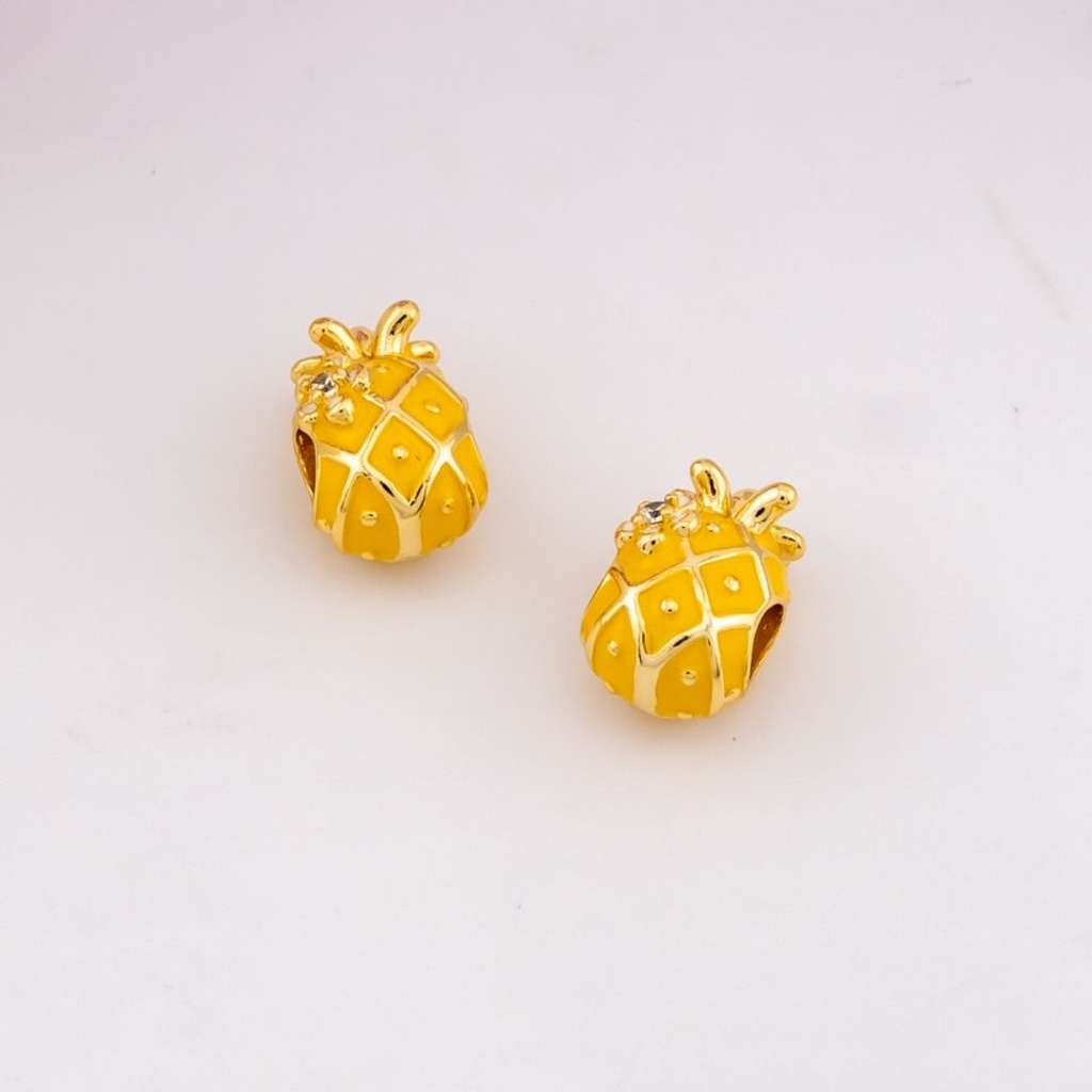 Charm de piña baño 18k
