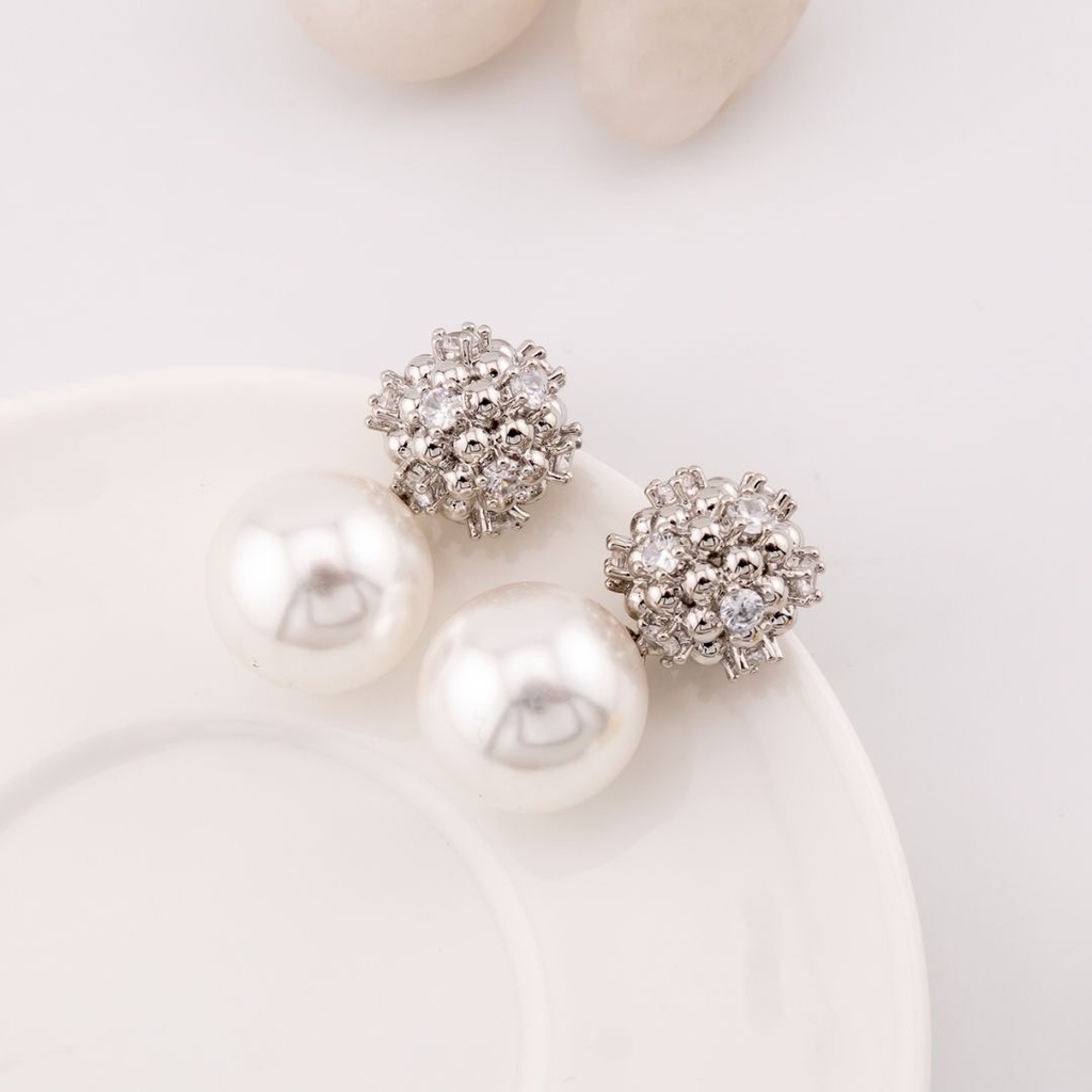 Aretes colgantes con zirconias y perlas   baño 18k pin de plata