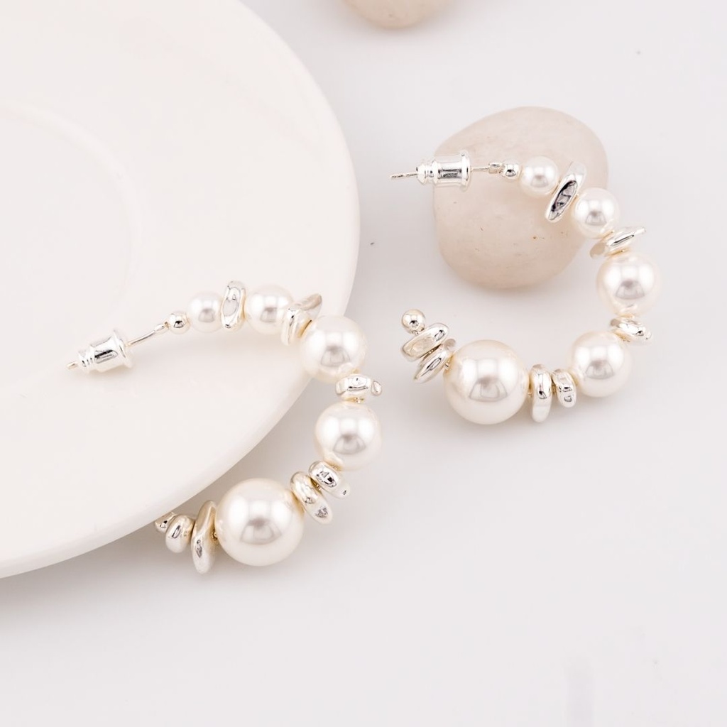 Aretes argollas con perlas baño 18k pin de plata