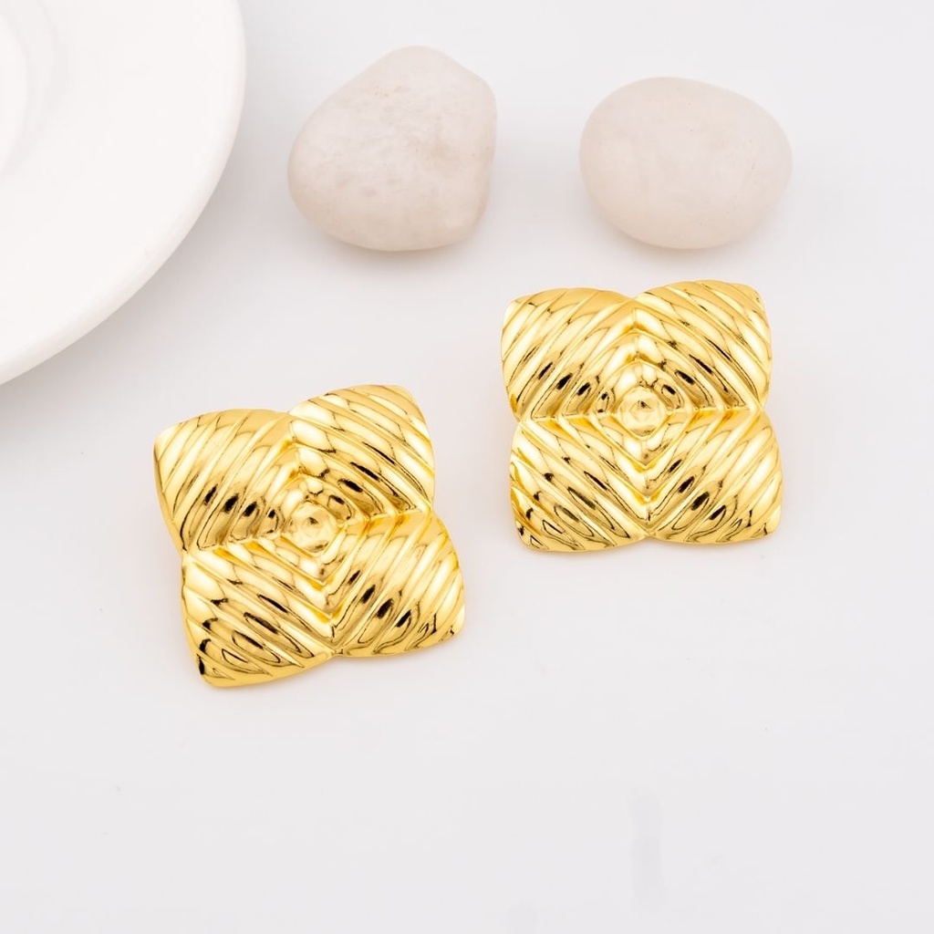 Aretes stud en acero inoxidable