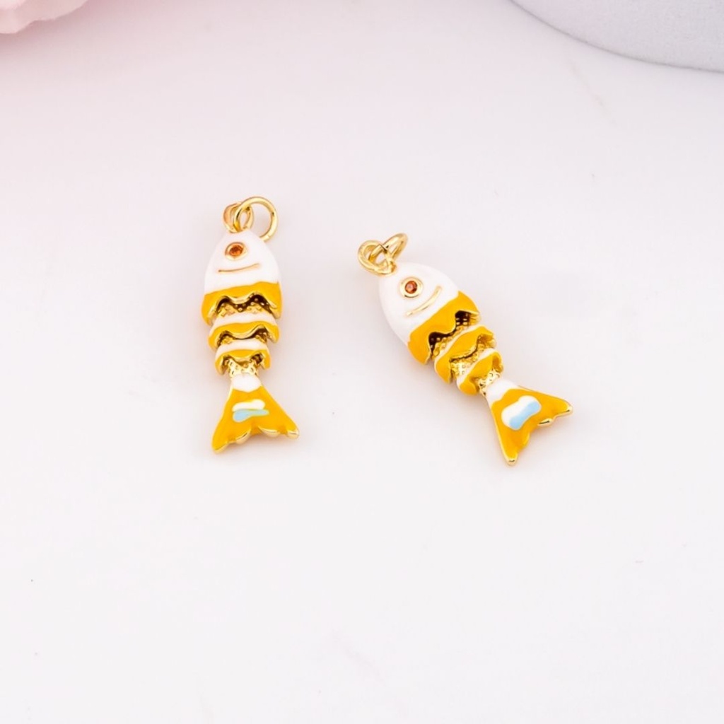 Dije de pez esmaltado baño 18k