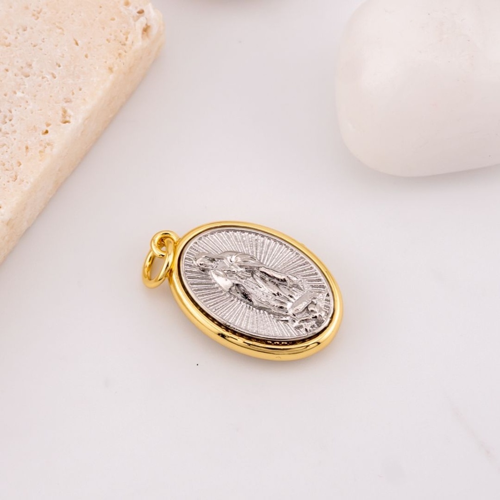 Dije religioso  baño 18k  22x15 mm