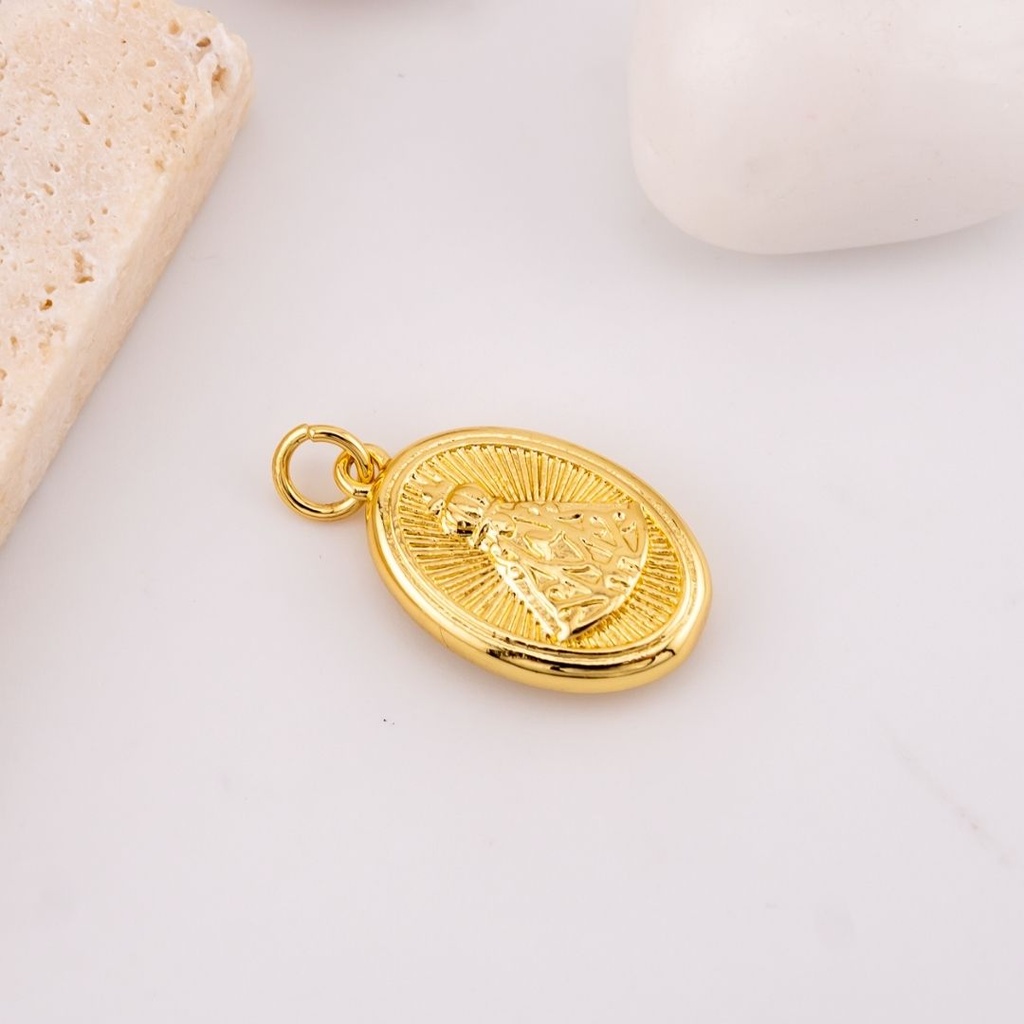 Dije religioso  baño 18k  22x15 mm