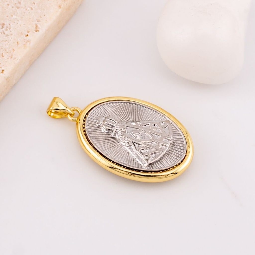 Dije religioso  baño 18k  30x20 mm