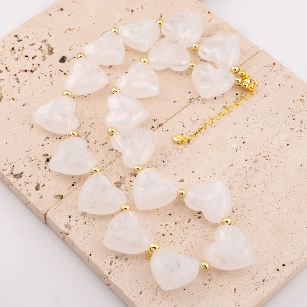 Collar corazones resina baño 18k