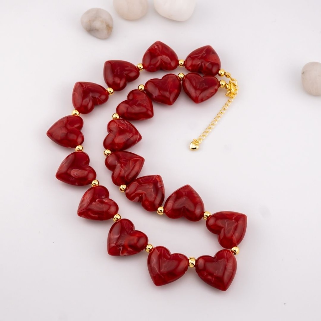 Collar corazones resina baño 18k