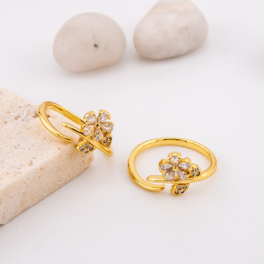 Anillo ajustable fino con zirconias baño 18k