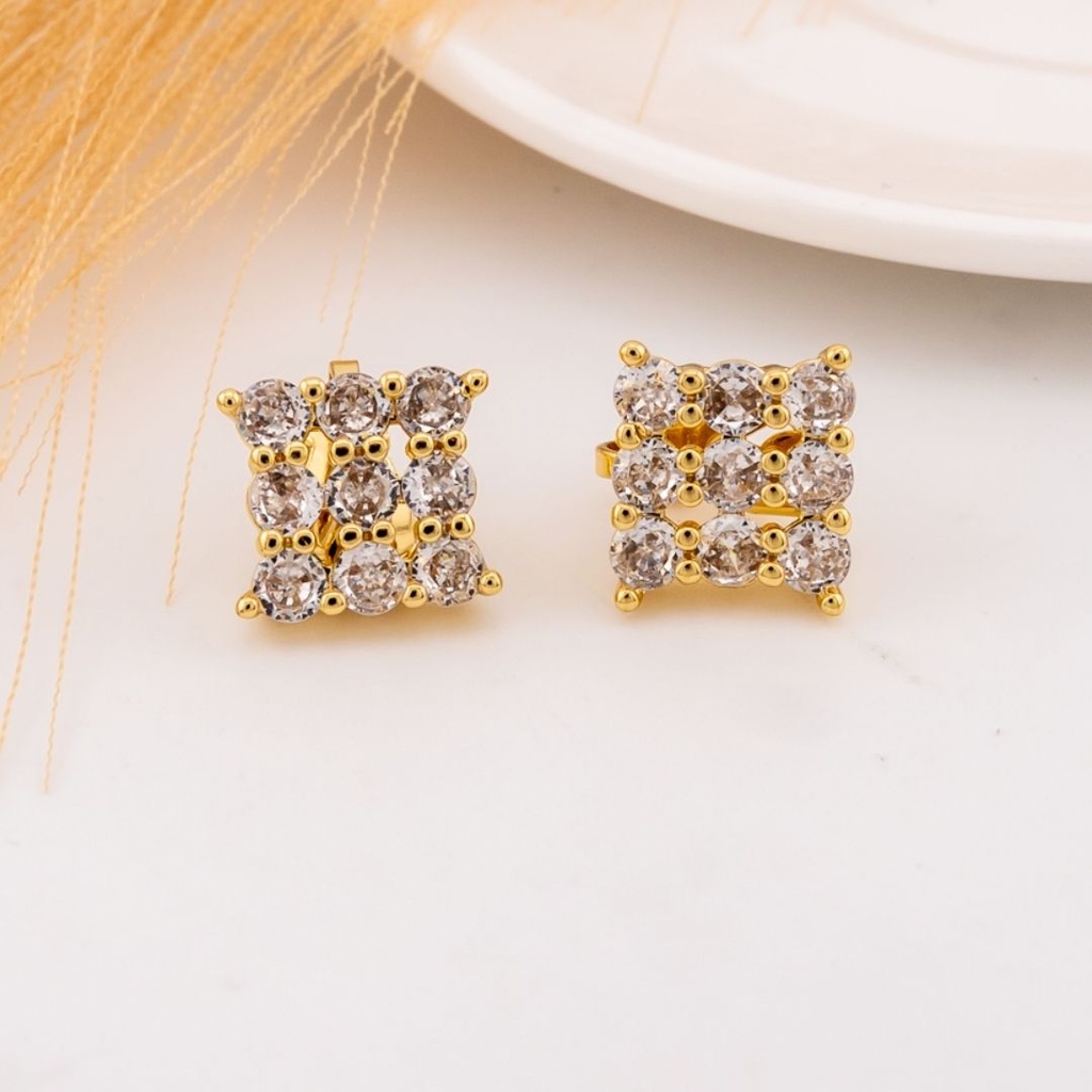 Aretes stud de presion cuadrados con zirconias baño 18k