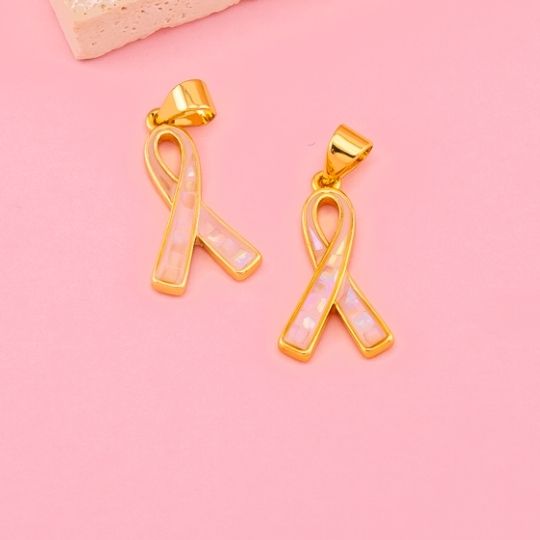 Dije lazo cancer de mama en concha nacar baño 18k