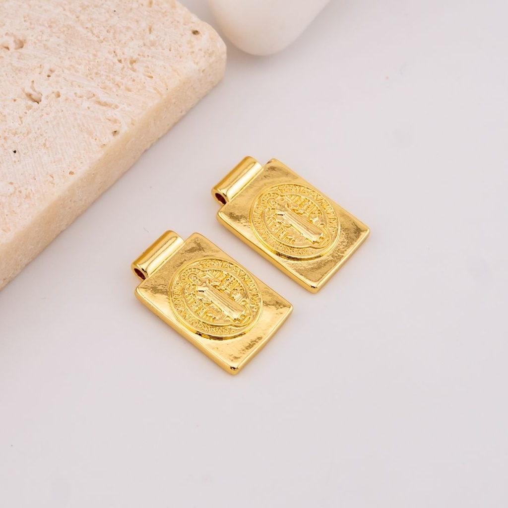  Dije tipo medalla baño 18k