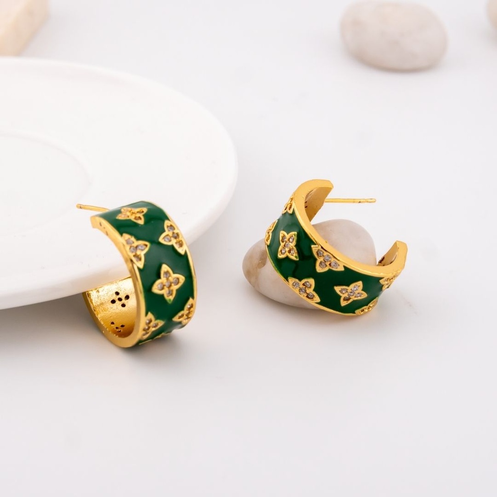 Aretes  C hoops zirconia esmaltados baño 18k pin de plata