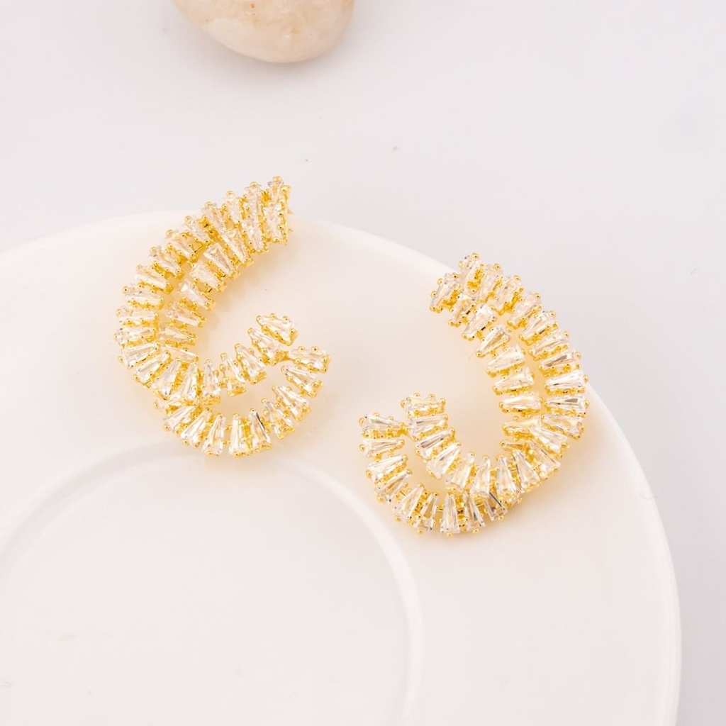Aretes stud con zirconia baño 18k