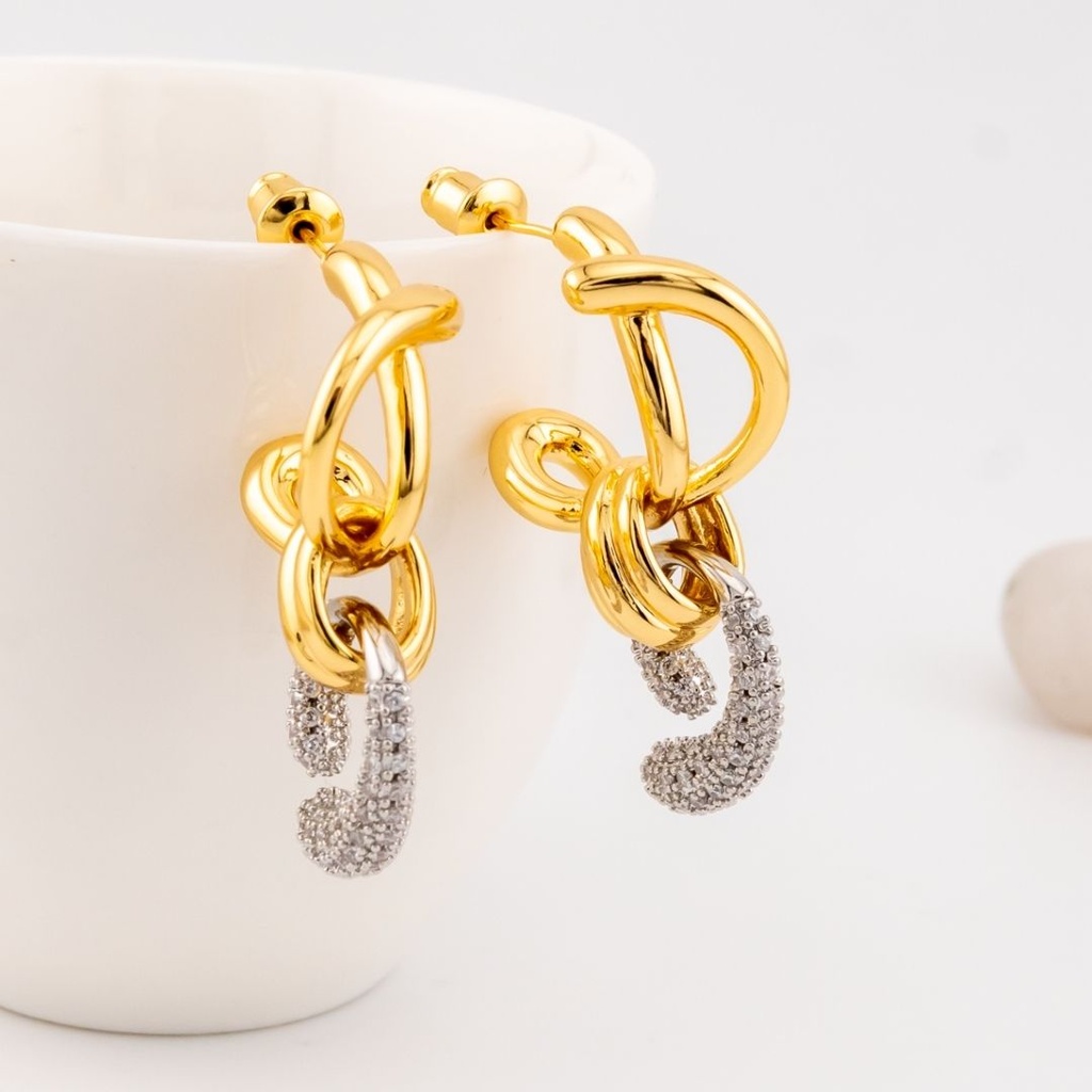Aretes colgantes dos tonos zirconia baño 18k