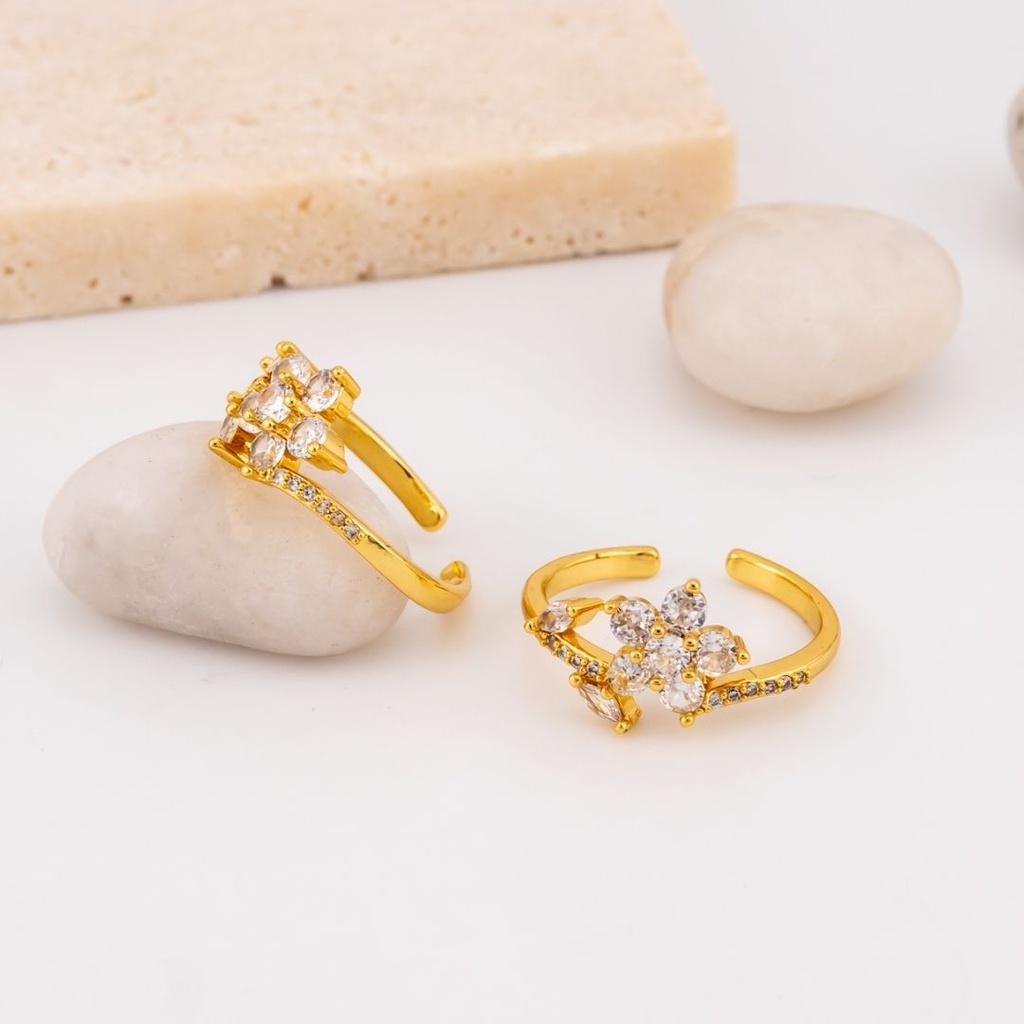 Anillo Ajustable flor baño 18k