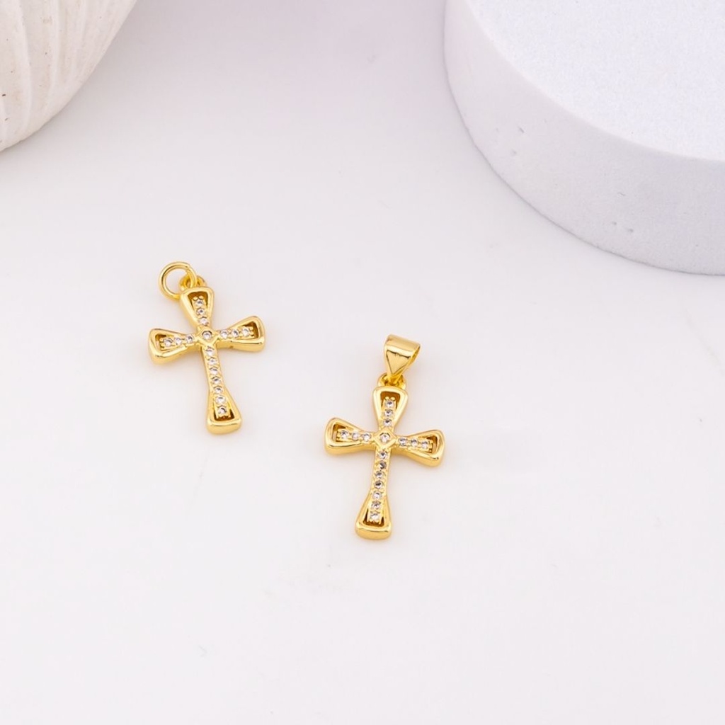 Dije de cruz con zirconias baño 18k
