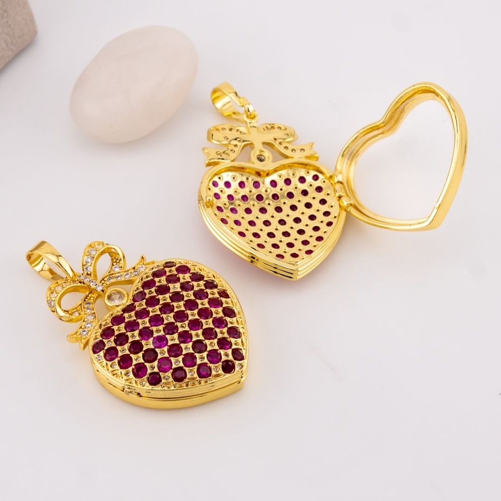  Dije relicario sagrado corazon micropave y baño 18k