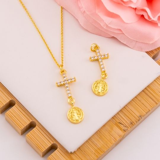 Dije religioso de cruz con colgante en micropave