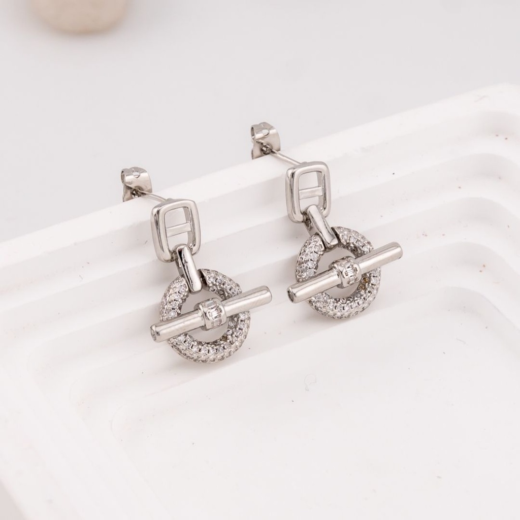 Aretes colgantes con zirconia baño 18k