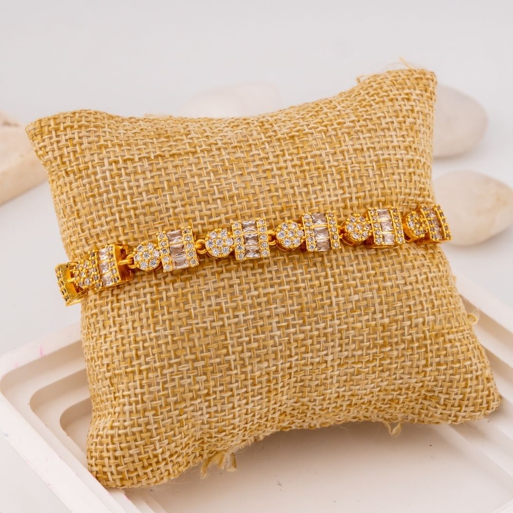 Pulsera  calidad premiun con zirconias baño 18k