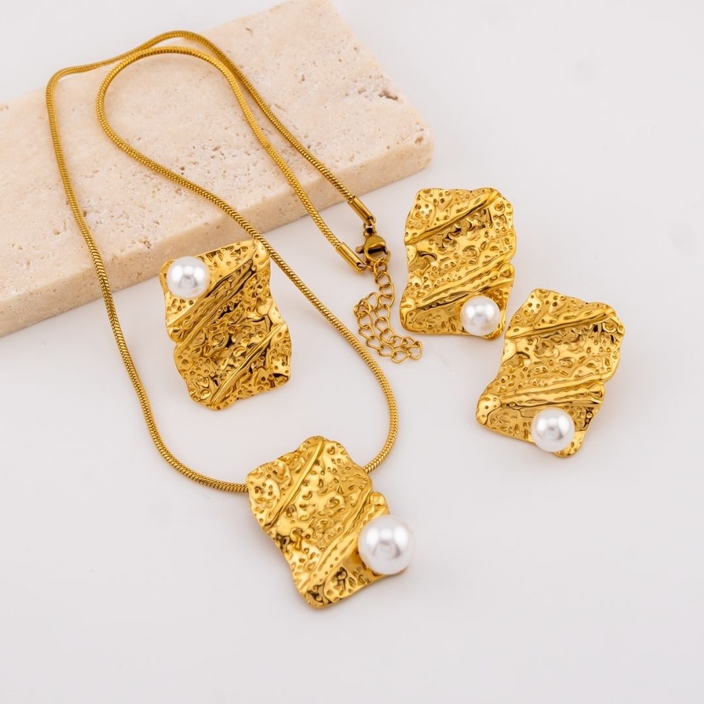 Conjunto de 3 piezas 1. collar, 1. aretes y 1. anillo en acero inoxidable con perlas