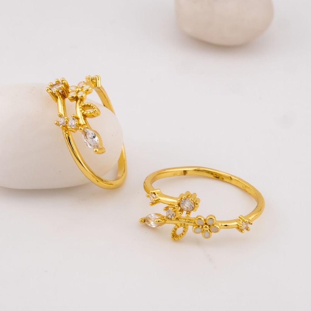 Anillo ajustable  fino con zirconias baño 18k