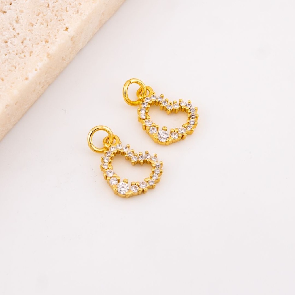  Dije corazón micropave y baño 18k