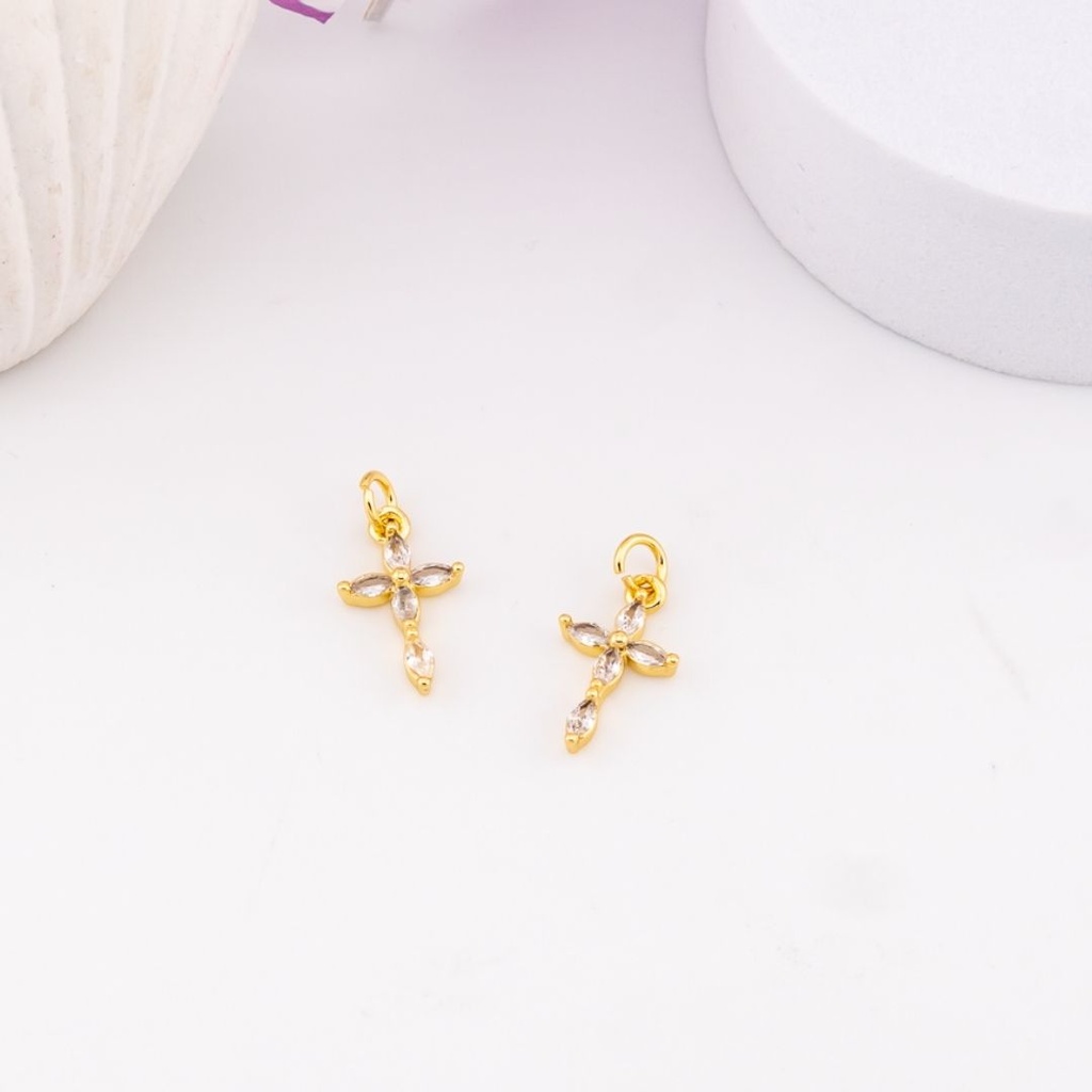 Dije de cruz con zirconias baño 18k