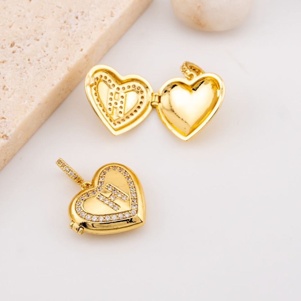  Dije escapulario letra H corazón micropave y baño 18k