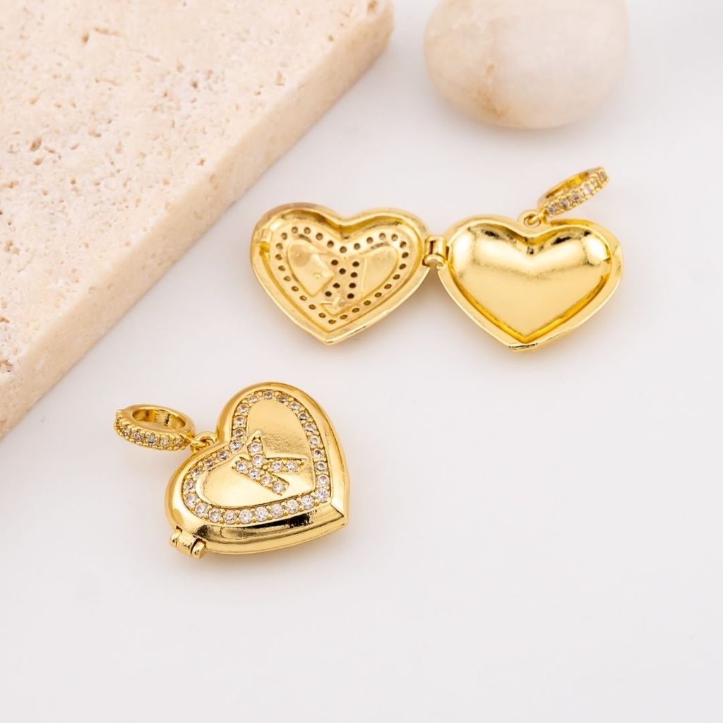  Dije escapulario letra K corazón micropave y baño 18k