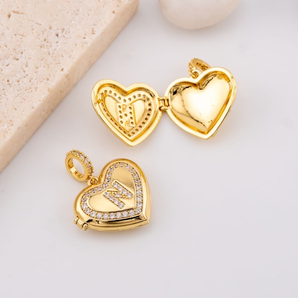  Dije escapulario letra N corazón micropave y baño 18k