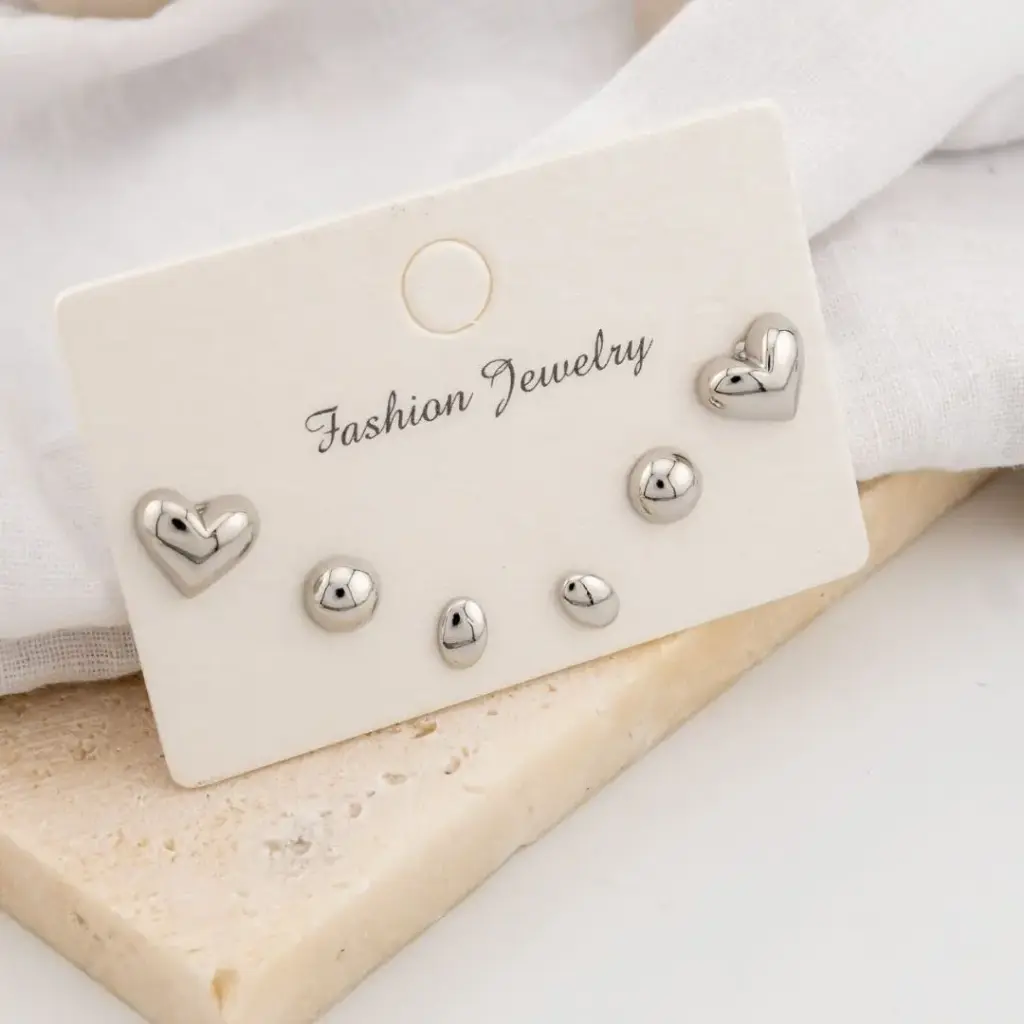 Conjunto de 3 pares de Aretes piercing baño 18k plateado