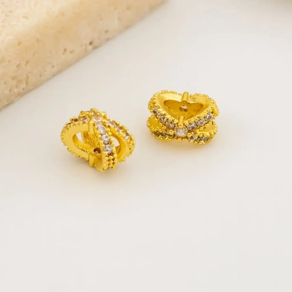 Separador con micropave y baño 18k