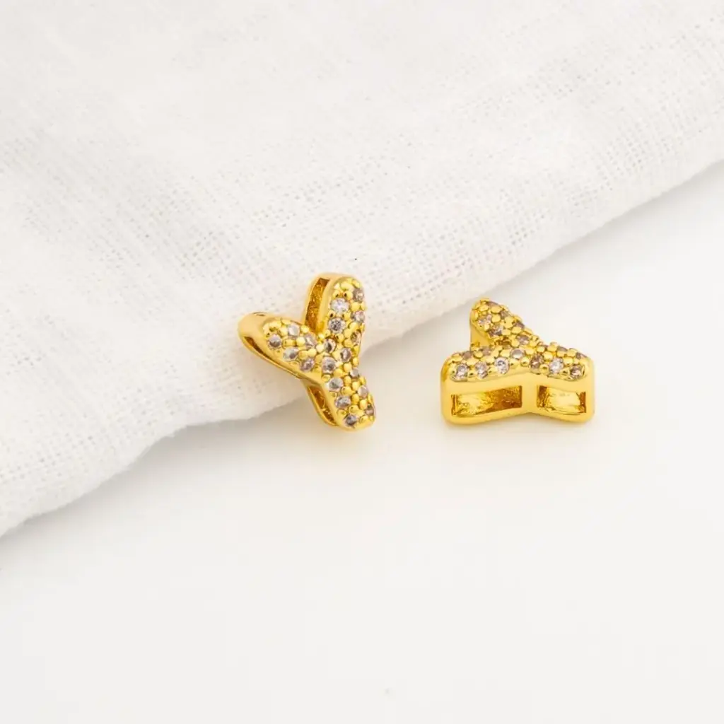 Dije en micropave con baño 18k letra Y