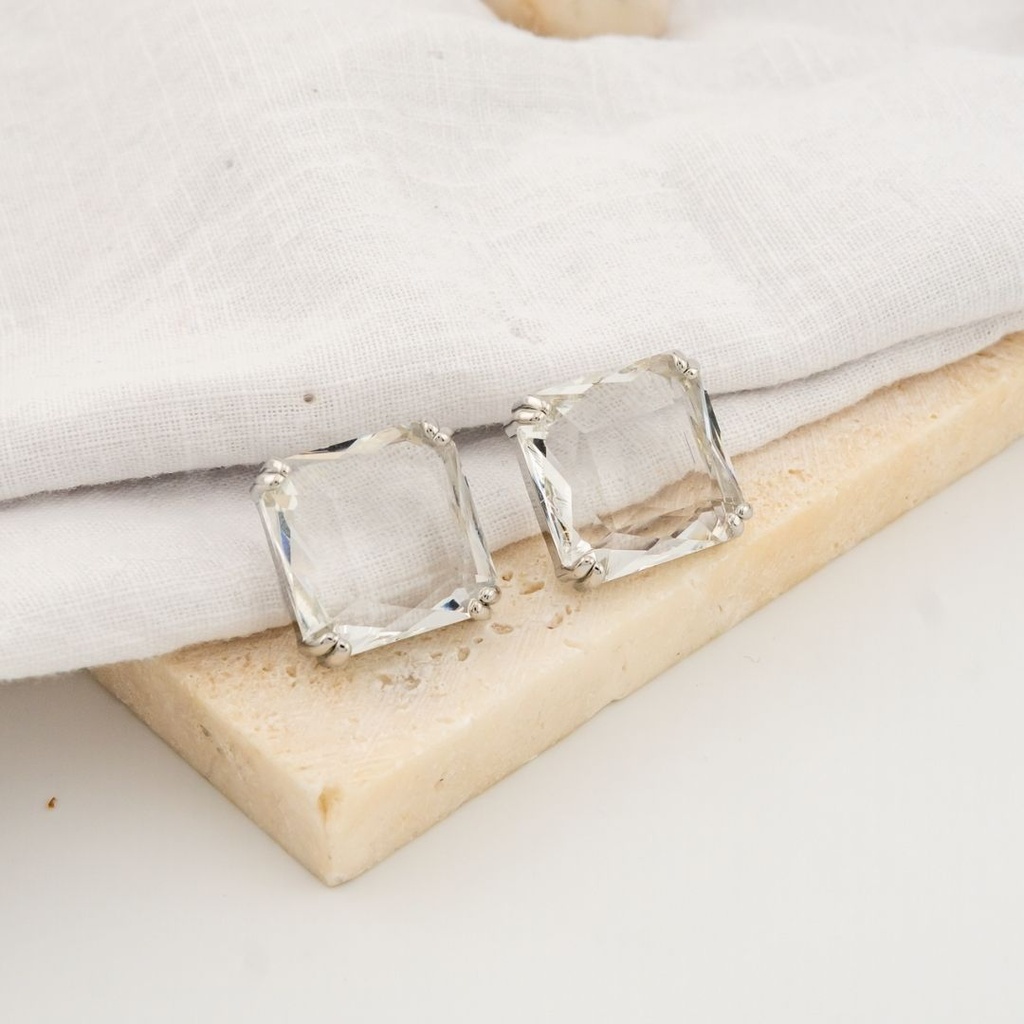 Aretes stud cuadrado con zirconia baño 18k